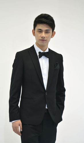 纪南川 视觉与舞美负责人